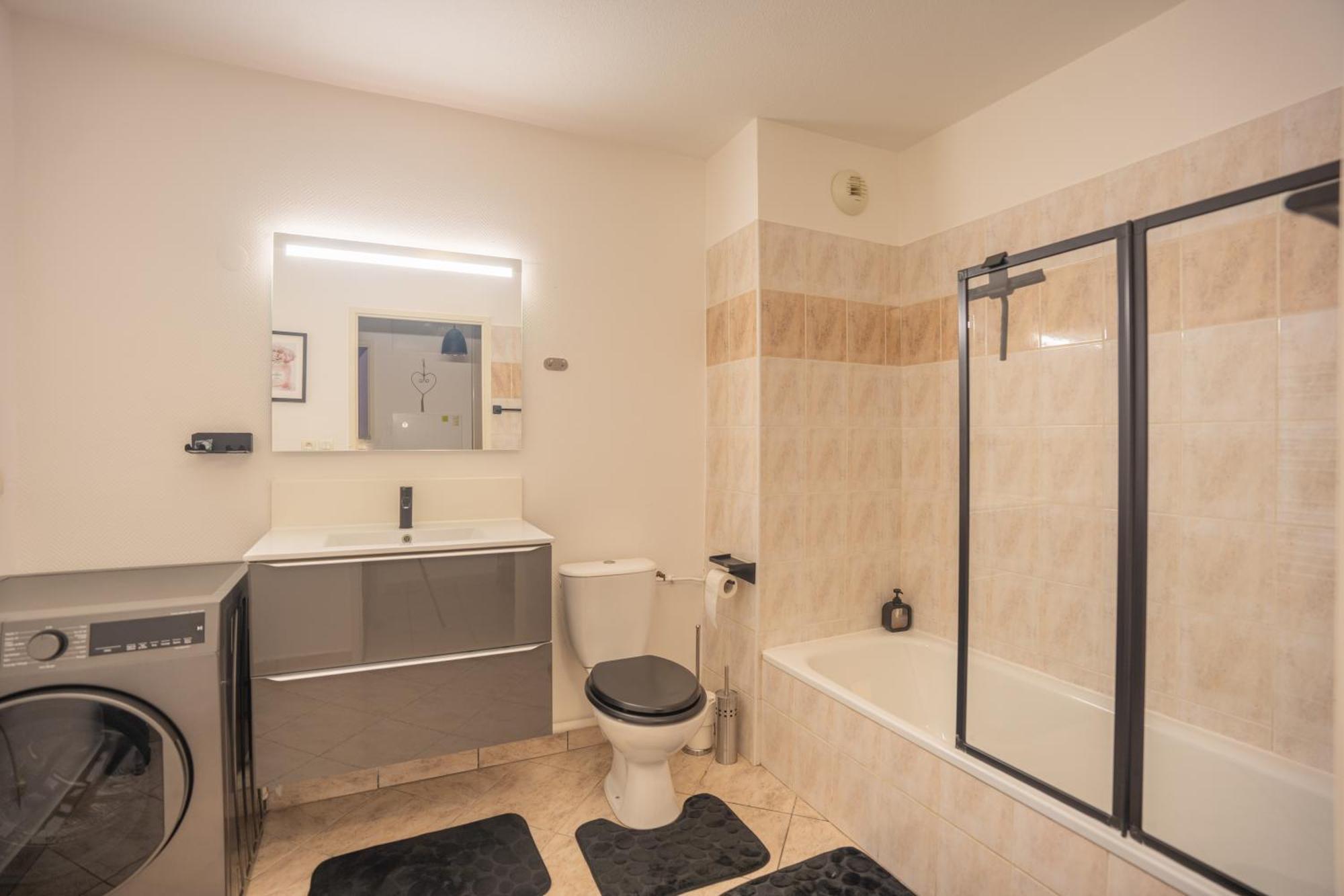 Appartement Tout Equipe A 3 Min Gare Annemasse - Ideal Famille Ou Pro - Parking Inclus Ville-la-Grand Zewnętrze zdjęcie